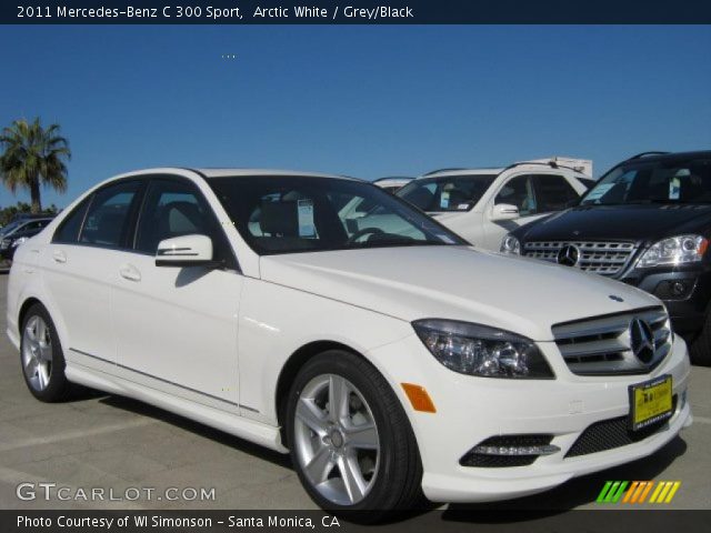 2011 Mercedes-Benz C 300 Sport in Arctic White