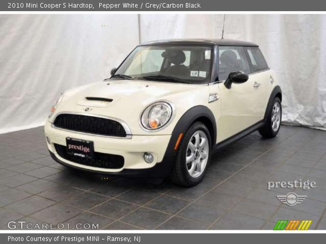 2010 Mini Cooper S Hardtop in Pepper White
