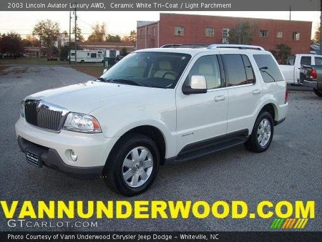 2003 Lincoln Aviator Luxury AWD in Ceramic White Tri-Coat