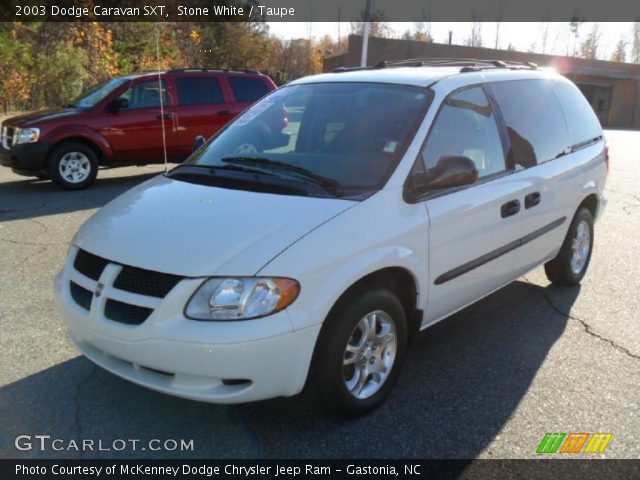 2003 Dodge Caravan SXT in Stone White