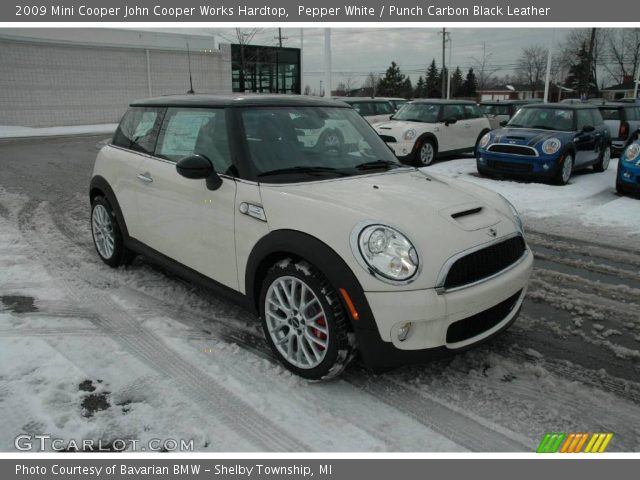 2009 Mini Cooper John Cooper Works Hardtop in Pepper White