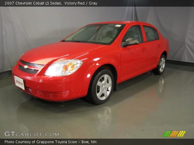 2007 Chevrolet Cobalt LS Sedan in Victory Red