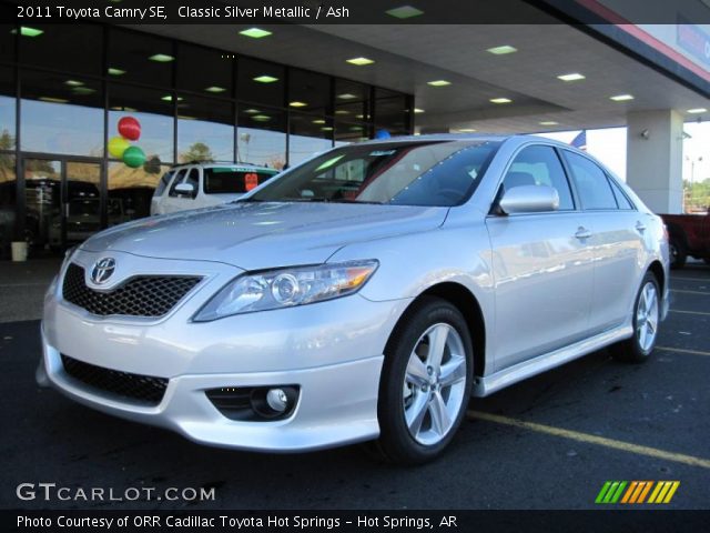 2011 Toyota Camry SE in Classic Silver Metallic