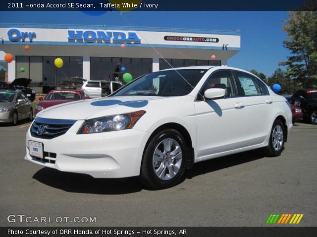 2011 Honda Accord SE Sedan in Taffeta White