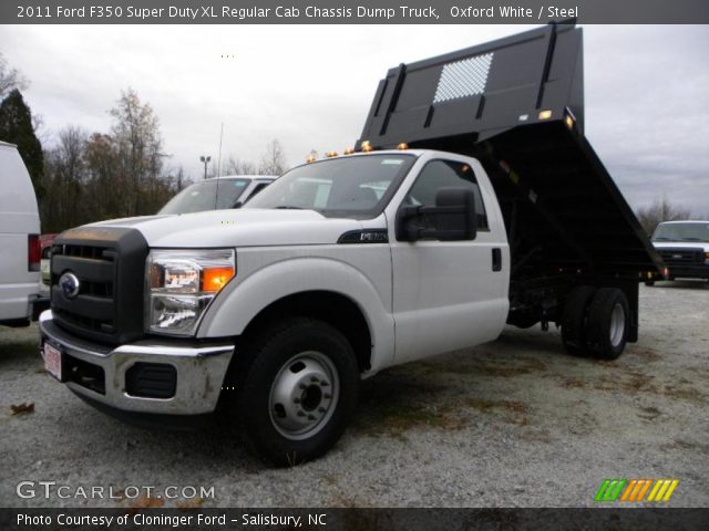 2011 Ford F350 Super Duty XL Regular Cab Chassis Dump Truck in Oxford White