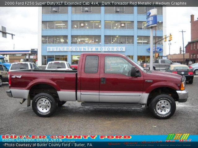 2000 Ford F250 Super Duty XLT Extended Cab 4x4 in Dark Toreador Red Metallic