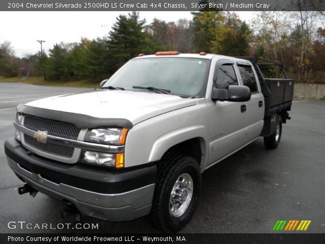 2004 Chevrolet Silverado 2500HD LS Crew Cab 4x4 Chassis in Silver Birch