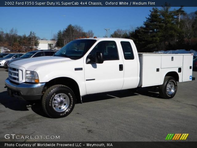 2002 Ford F350 Super Duty XL SuperCab 4x4 Chassis in Oxford White