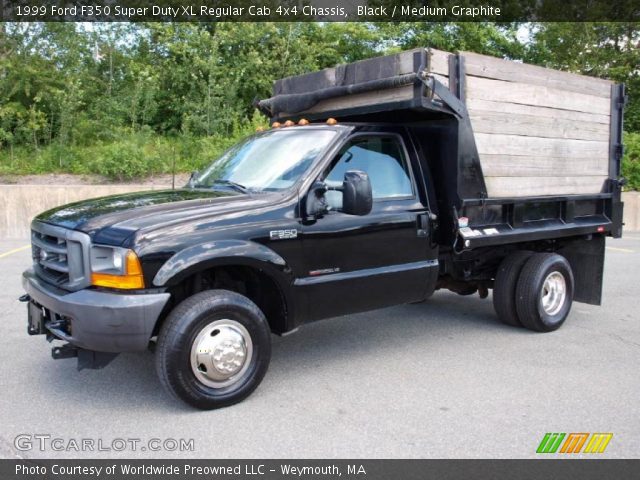 1999 Ford F350 Super Duty XL Regular Cab 4x4 Chassis in Black