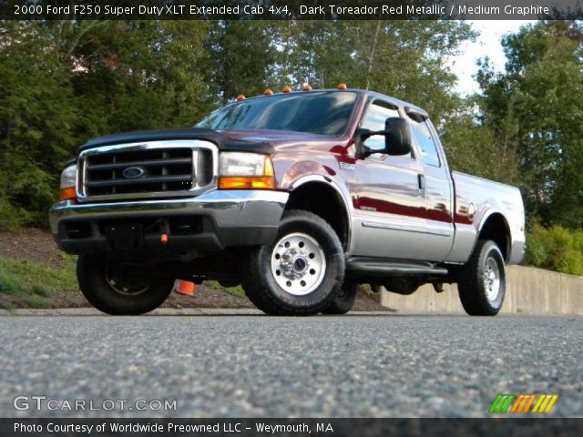2000 Ford F250 Super Duty XLT Extended Cab 4x4 in Dark Toreador Red Metallic