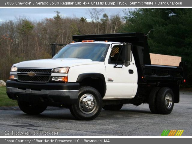 2005 Chevrolet Silverado 3500 Regular Cab 4x4 Chassis Dump Truck in Summit White