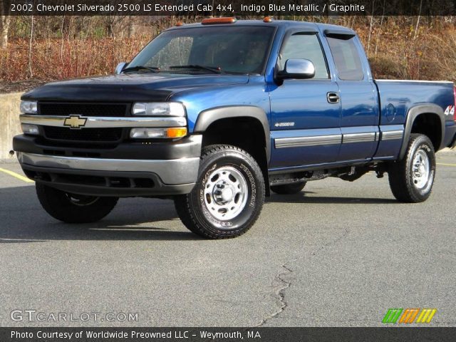 2002 Chevrolet Silverado 2500 LS Extended Cab 4x4 in Indigo Blue Metallic