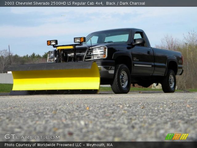 2003 Chevrolet Silverado 2500HD LS Regular Cab 4x4 in Black
