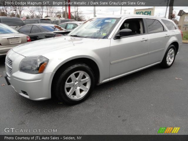 2006 Dodge Magnum SXT in Bright Silver Metallic