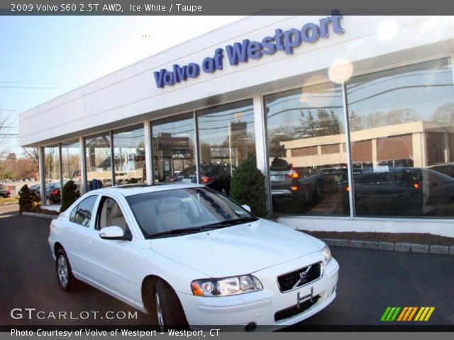 2009 Volvo S60 2.5T AWD in Ice White