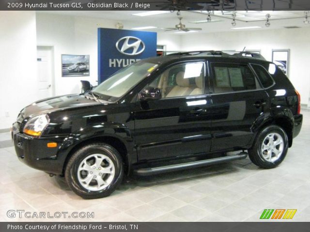 2009 Hyundai Tucson GLS in Obsidian Black