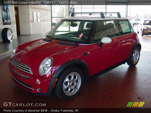 2005 Mini Cooper Hardtop in Chili Red
