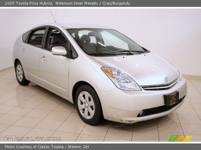 2005 Toyota Prius Hybrid in Millenium Silver Metallic