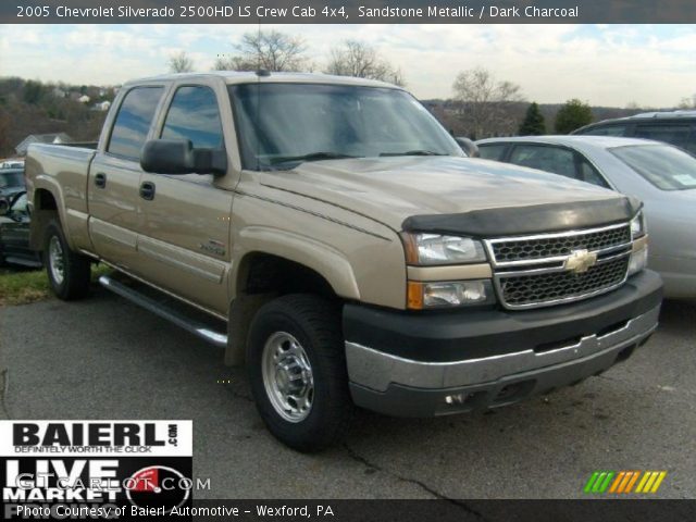 2005 Chevrolet Silverado 2500HD LS Crew Cab 4x4 in Sandstone Metallic