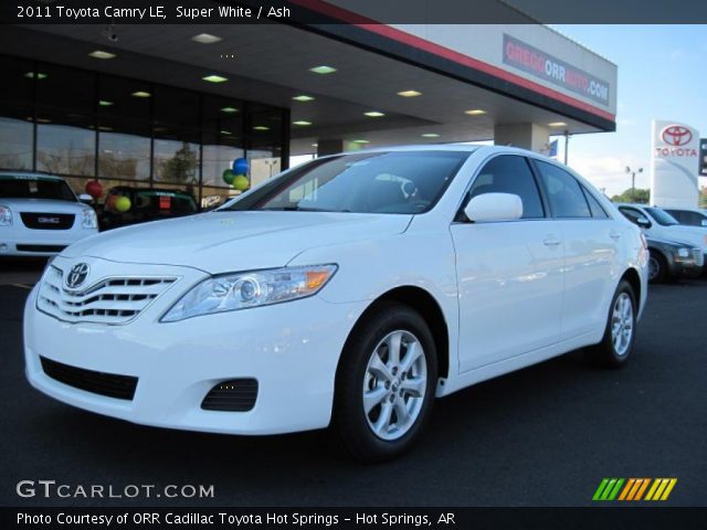 2011 Toyota Camry LE in Super White