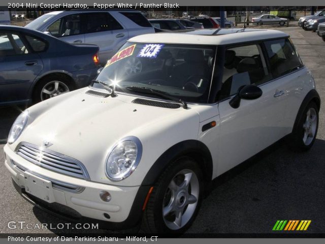 2004 Mini Cooper Hardtop in Pepper White