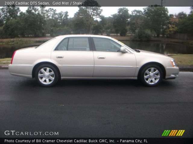 2007 Cadillac DTS Sedan in Gold Mist