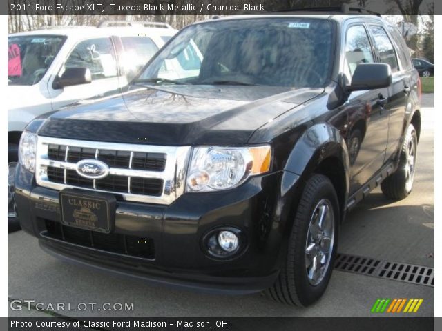 2011 Ford Escape XLT in Tuxedo Black Metallic