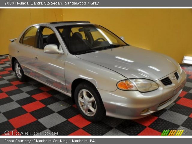 2000 Hyundai Elantra GLS Sedan in Sandalwood