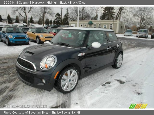 2009 Mini Cooper S Hardtop in Midnight Black