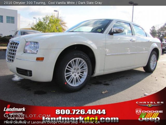 2010 Chrysler 300 Touring in Cool Vanilla White