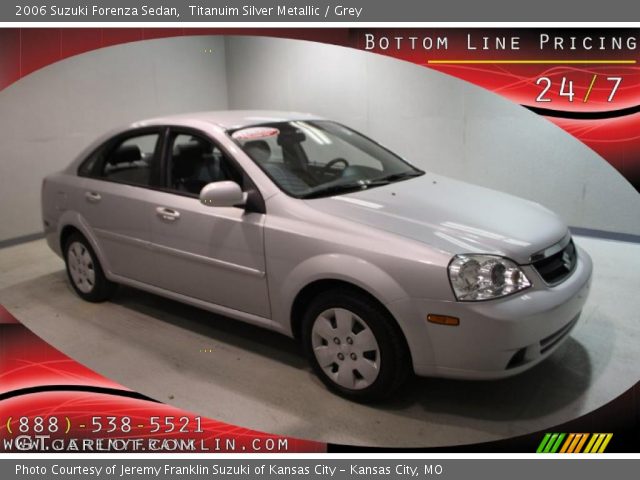 2006 Suzuki Forenza Sedan in Titanuim Silver Metallic