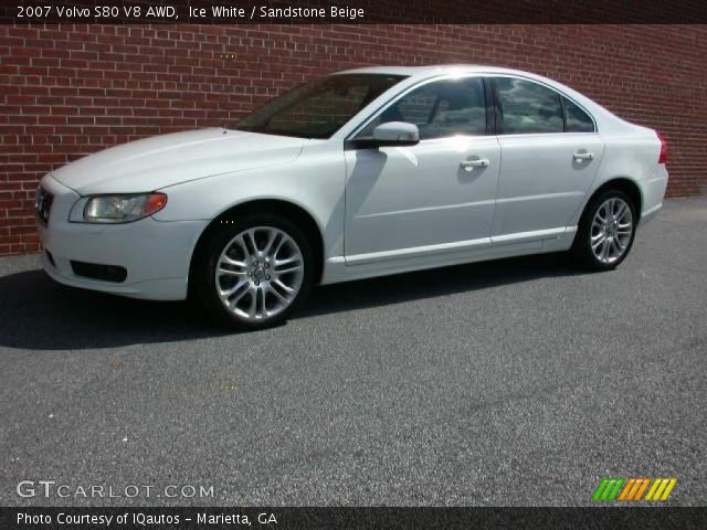 2007 Volvo S80 V8 AWD in Ice White