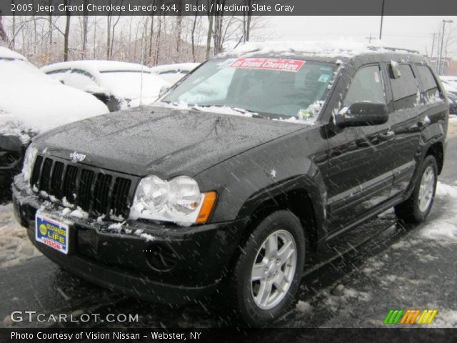2005 Jeep Grand Cherokee Laredo 4x4 in Black