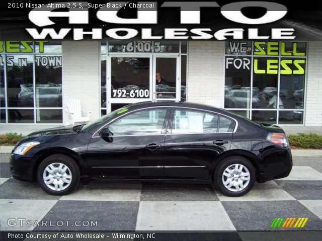 2010 Nissan Altima 2.5 S in Super Black
