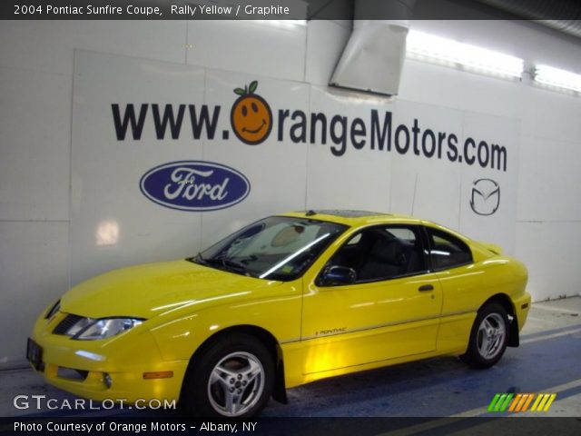 2004 Pontiac Sunfire Coupe in Rally Yellow