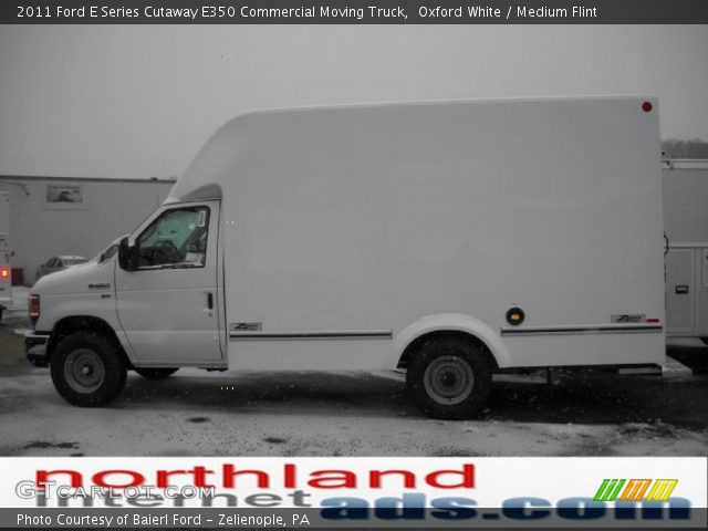 2011 Ford E Series Cutaway E350 Commercial Moving Truck in Oxford White