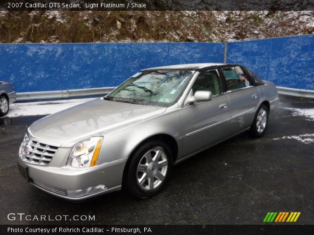 2007 Cadillac DTS Sedan in Light Platinum