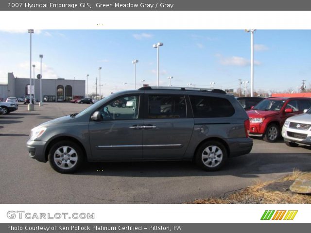 2007 Hyundai Entourage GLS in Green Meadow Gray