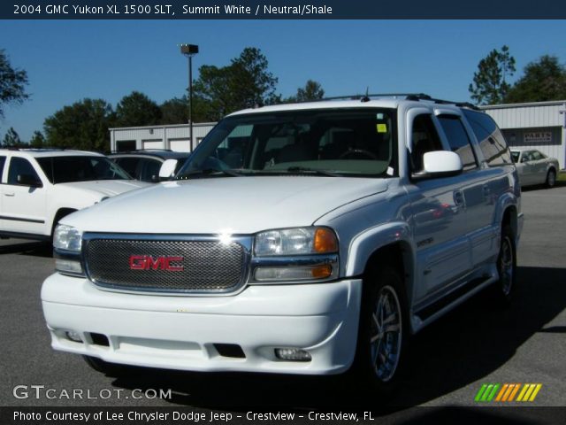 2004 GMC Yukon XL 1500 SLT in Summit White