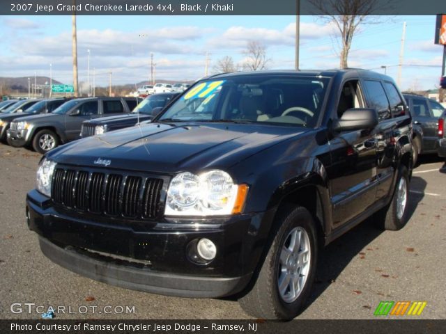 2007 Jeep Grand Cherokee Laredo 4x4 in Black