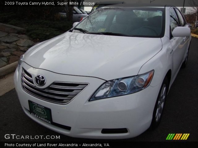2009 Toyota Camry Hybrid in Super White