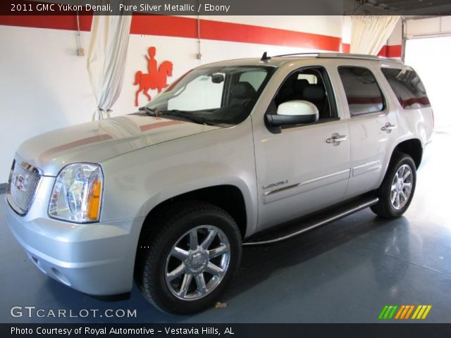 2011 GMC Yukon Denali in Pure Silver Metallic
