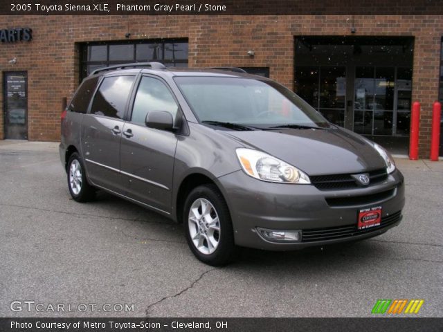 2005 Toyota Sienna XLE in Phantom Gray Pearl