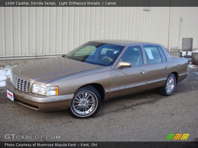 1998 Cadillac DeVille Sedan in Light Driftwood Metallic