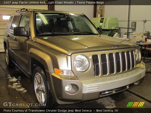 2007 Jeep Patriot Limited 4x4 in Light Khaki Metallic