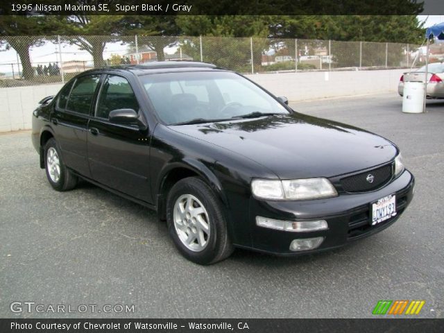 1996 Nissan Maxima SE in Super Black