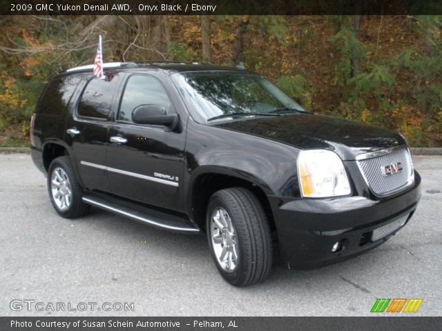 2009 GMC Yukon Denali AWD in Onyx Black