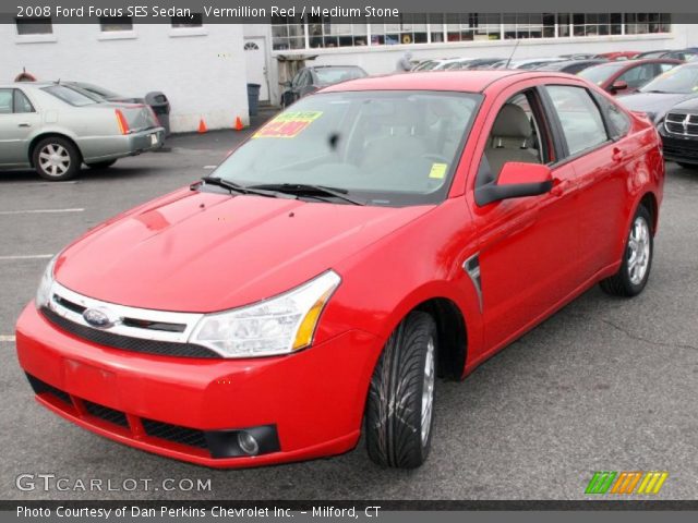 2008 Ford Focus SES Sedan in Vermillion Red