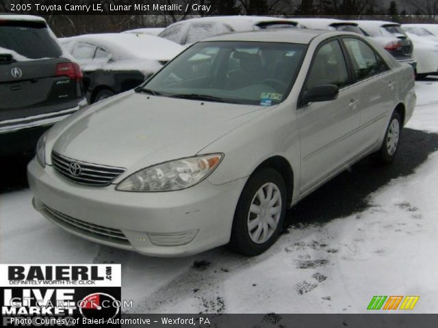 2005 Toyota Camry LE in Lunar Mist Metallic