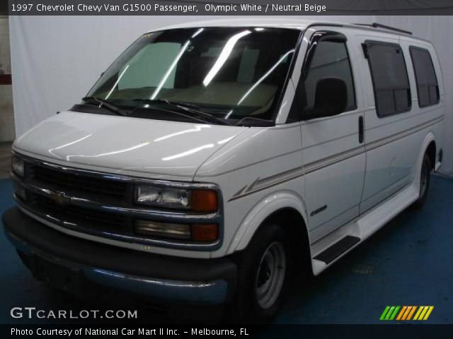 1997 Chevrolet Chevy Van G1500 Passenger in Olympic White